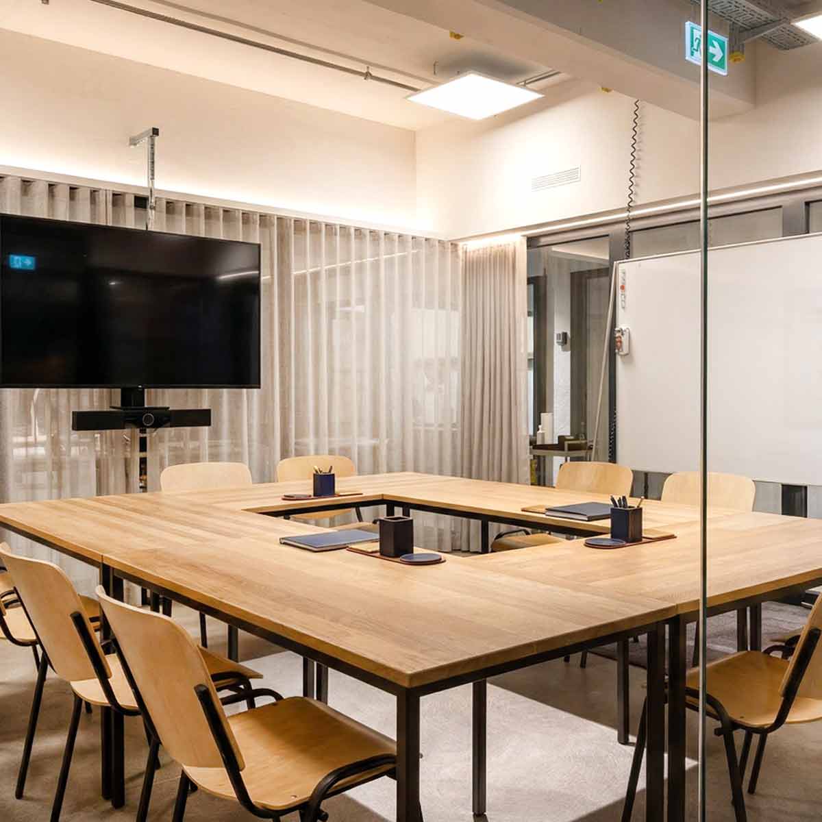 Meeting Raum und Konferenzraum in Berlin Charlottenburg in der Kantstrasse